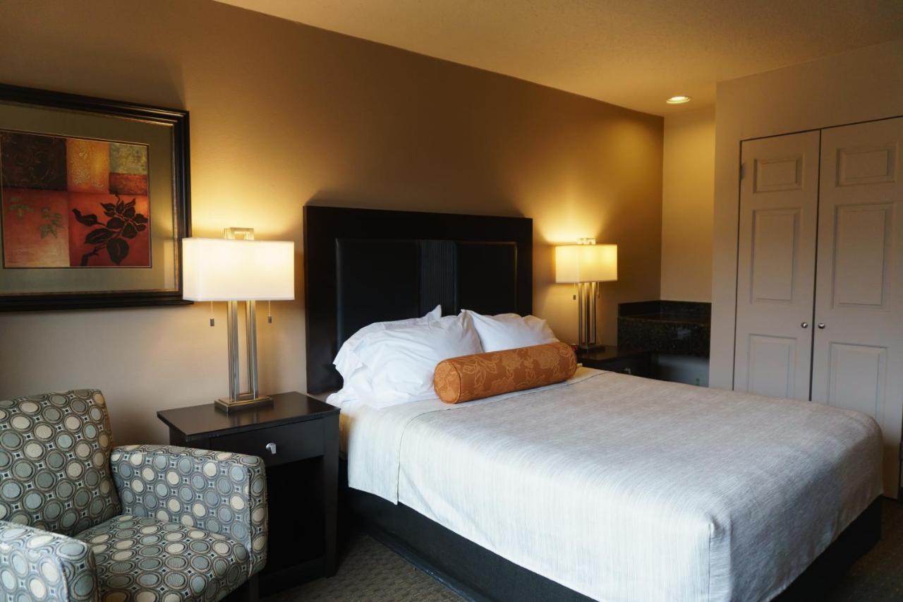 Monarch Hotel & Conference Center Clackamas Exterior photo